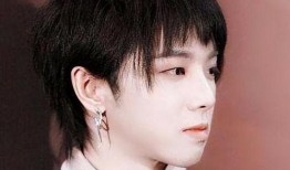 娱乐圈吃瓜爆料宋亚轩,娱乐圈风云再起，揭秘他的神秘生活